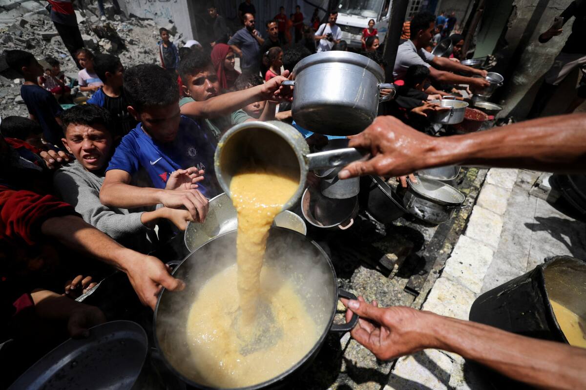 Hambruna en la Franja de Gaza. Foto: REUTERS/Mahmoud Issa.