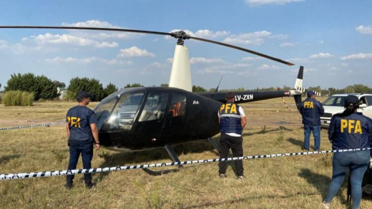 Helicóptero con el que pensaba fugarse uno de los capos narco de Rosario alojado en el penal de Ezeiza. Foto: NA.