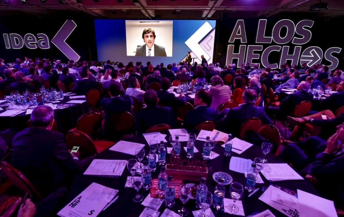 Hernán Lacunza en el Coloquio de IDEA, AGENCIA NA