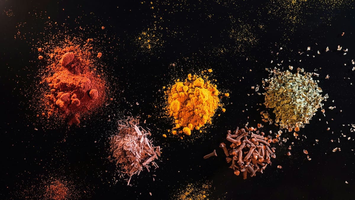 Hierbas; especias; orégano. Foto: Unsplash.