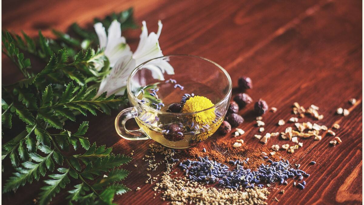 Hierbas, té, infusión. Foto: Unsplash