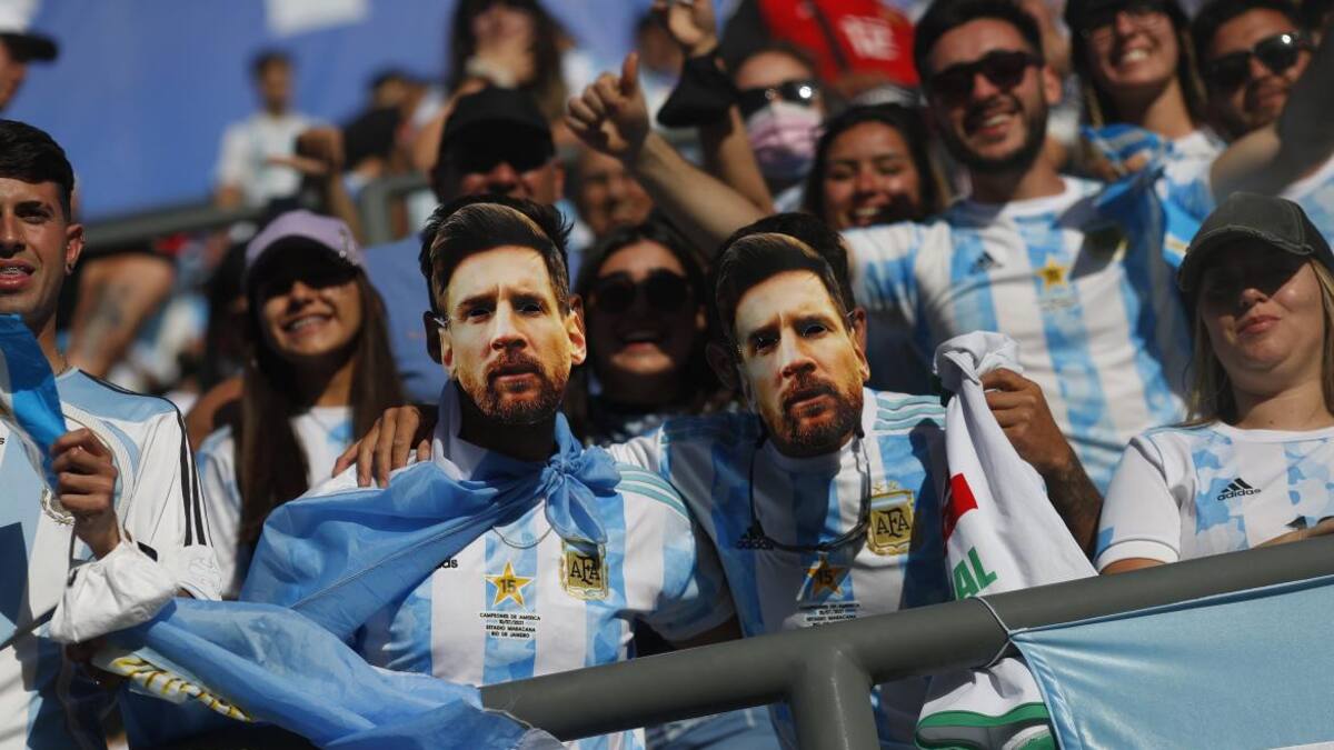 Hinchas argentinos en San Juan, eliminatorias Mundial Qatar 2022, REUTERS