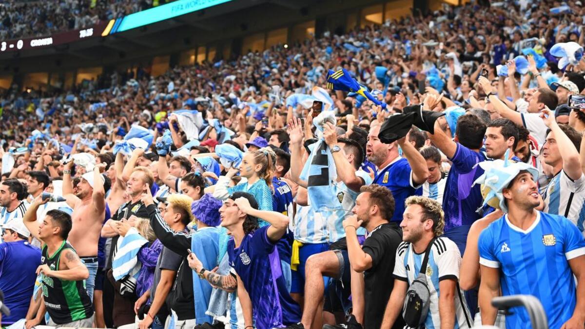 Hinchas argentinos, fútbol. Foto: Télam