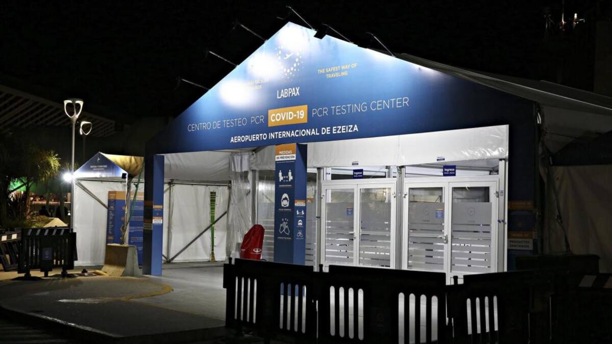 Hisopados en el Aeropuerto de Ezeiza