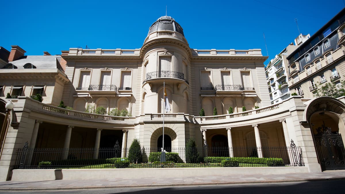Secretos del histórico palacio que hospedará al papa León XIV en Buenos Aires: el arquitecto francés que lo diseñó y la poderosa mujer que lo donó al Vaticano
