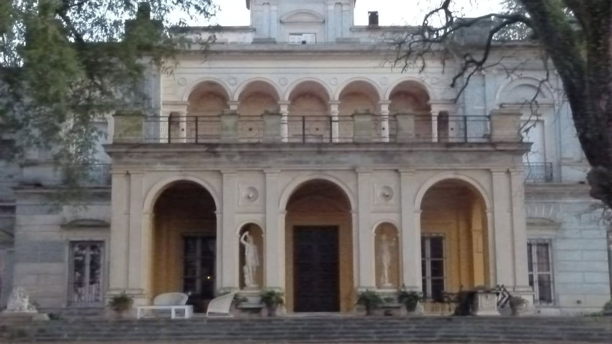Palacio Santa Cándida