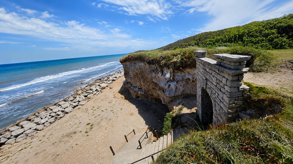El oscuro encanto de Mar del Sud: hoteles fantasma, leyendas costeras y secretos enterrados