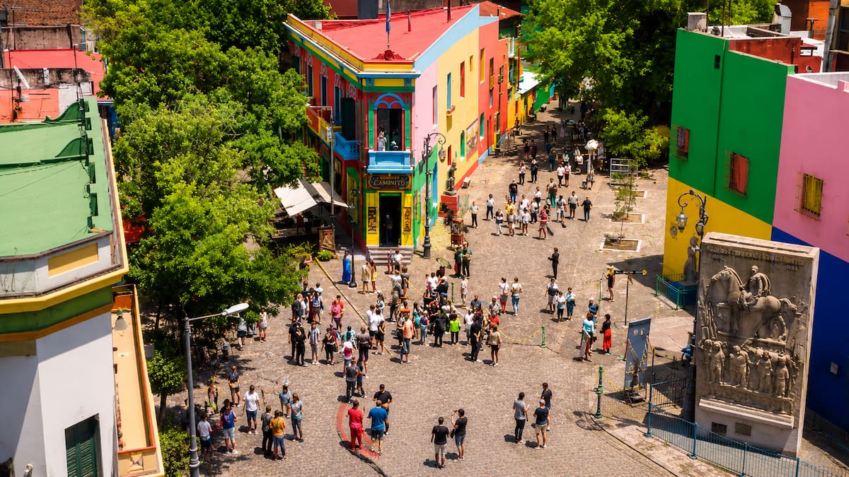Buenos Aires quedó entre las mejores ciudades del mundo para caminar: el recorrido histórico a pie que enamora a todos