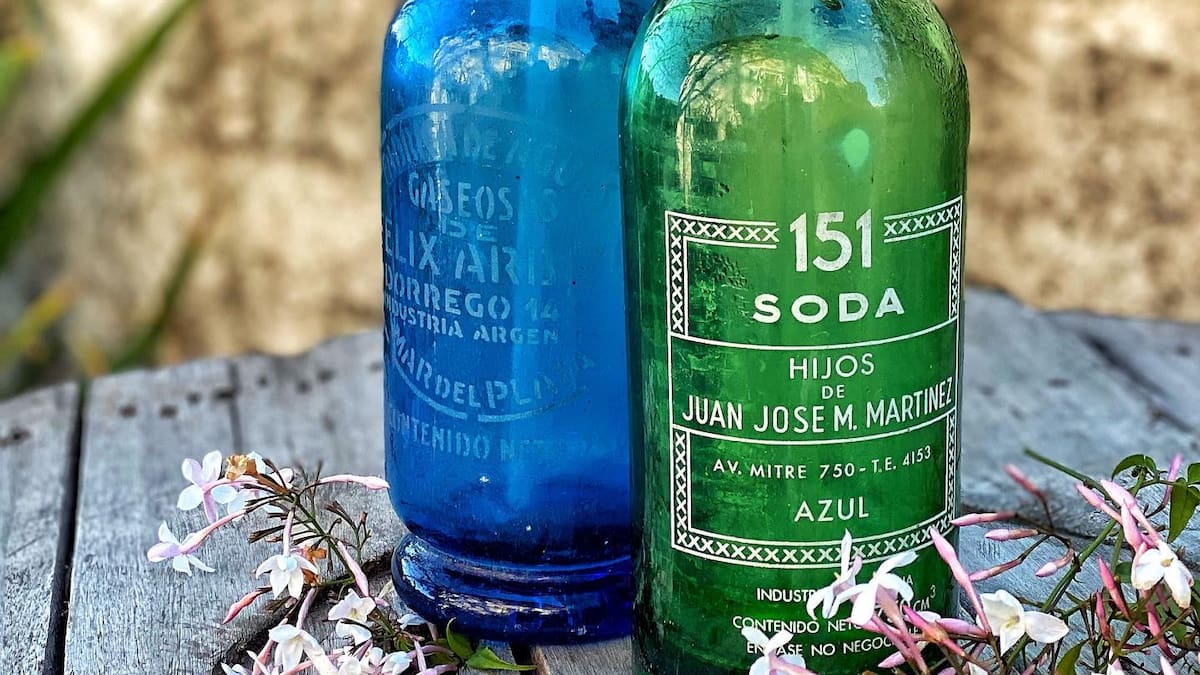 El sifón de soda: la historia del clásico que conquistó bares, casas y bodegones