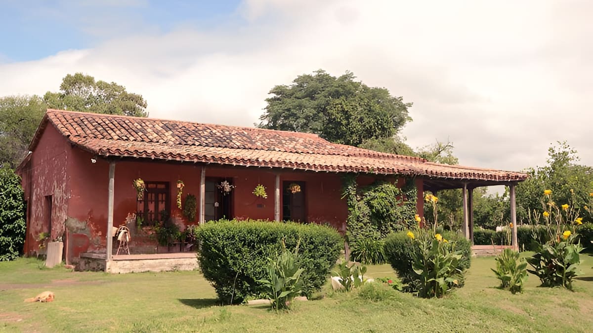 En 1817, Güemes compró una finca de más de 200 hectáreas en Salta: la bautizó por su esposa, refugió a su familia y alojó a la caballería gaucha