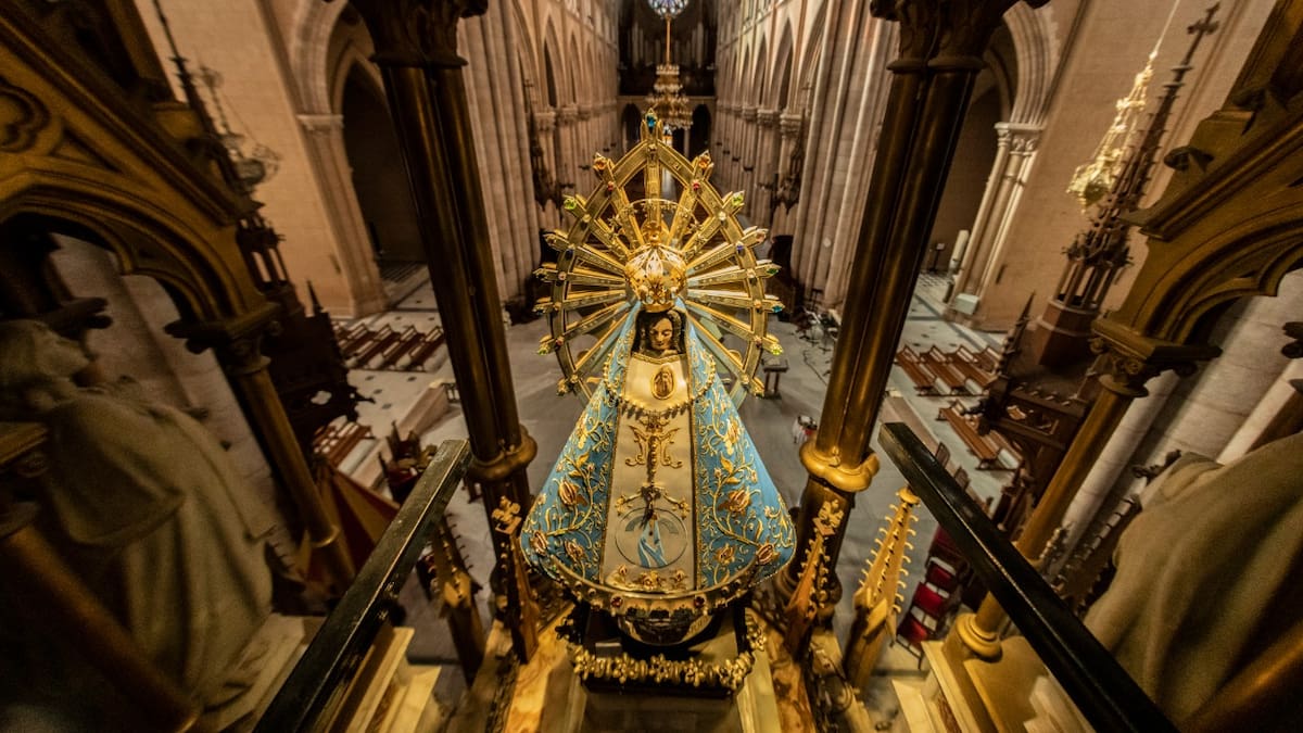 Venía de Brasil y ‘se quedó’ en Luján mucho antes del Virreinato: la historia de la Virgen de Luján