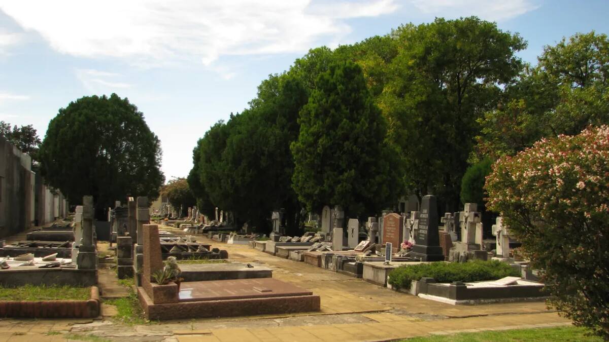 Tiene 120 años, alberga las tumbas de tres expresidentes y ahora será renovado: el emblemático cementerio del conurbano norte