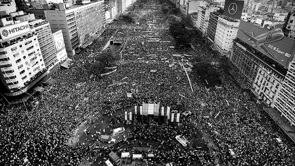 Reflexiones de Antonio Arcuri: ¿cómo mueren las democracias hoy?