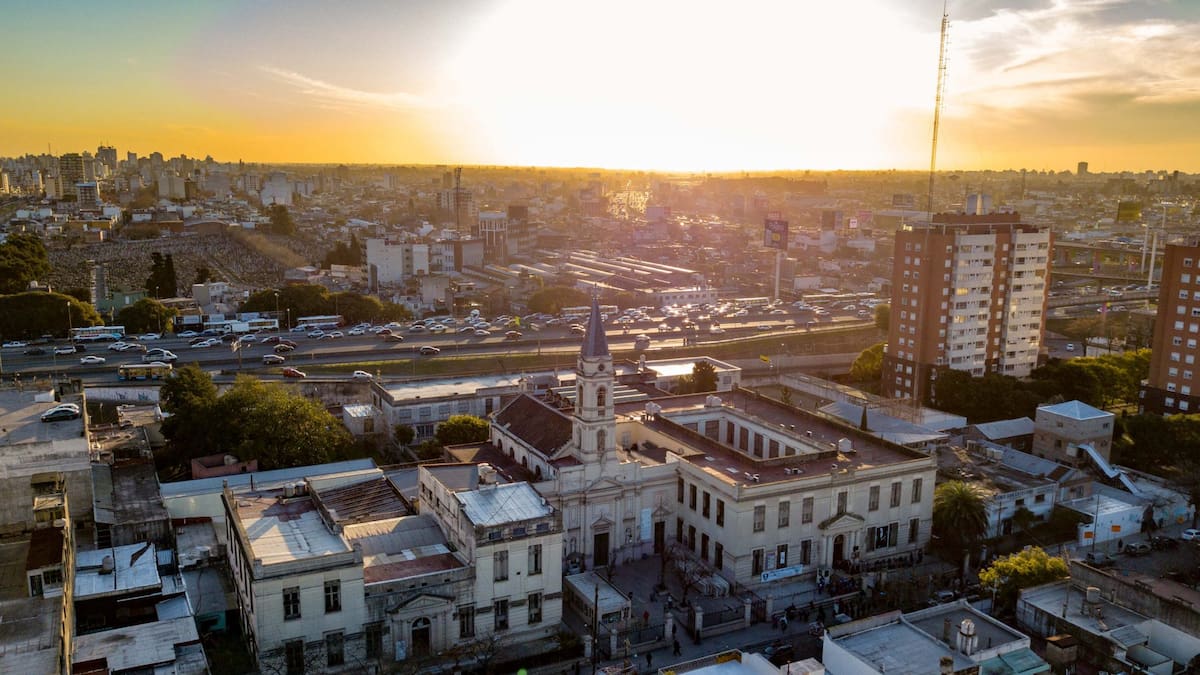 La historia de San Cayetano en Liniers: de pequeña capilla al gran santuario del pan y del trabajo