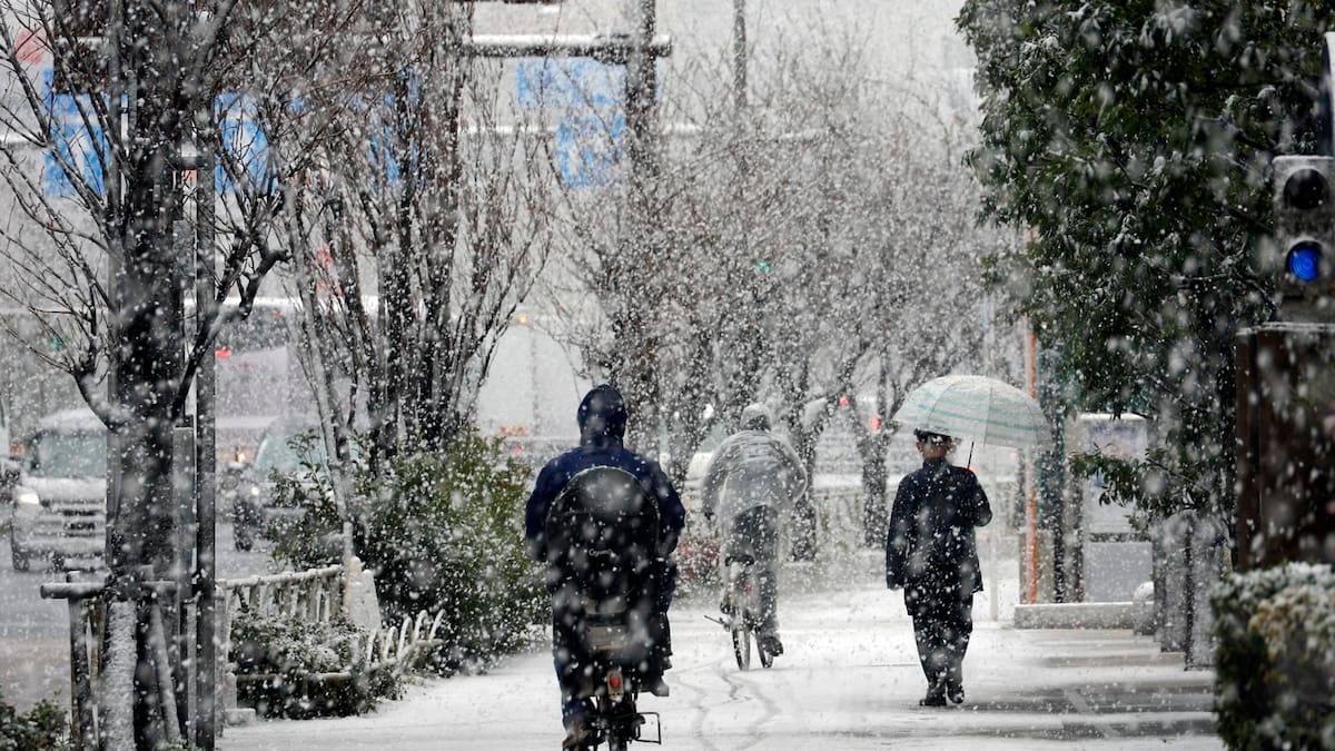 Dos semanas bajo nieve: Japón enfrenta una de las tormentas invernales más mortales de su historia