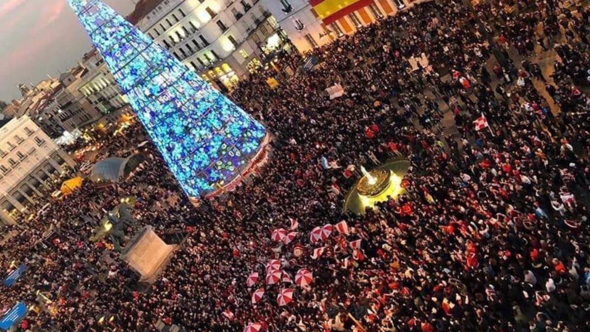 Histórico banderazo de River en España por la Superfinal
