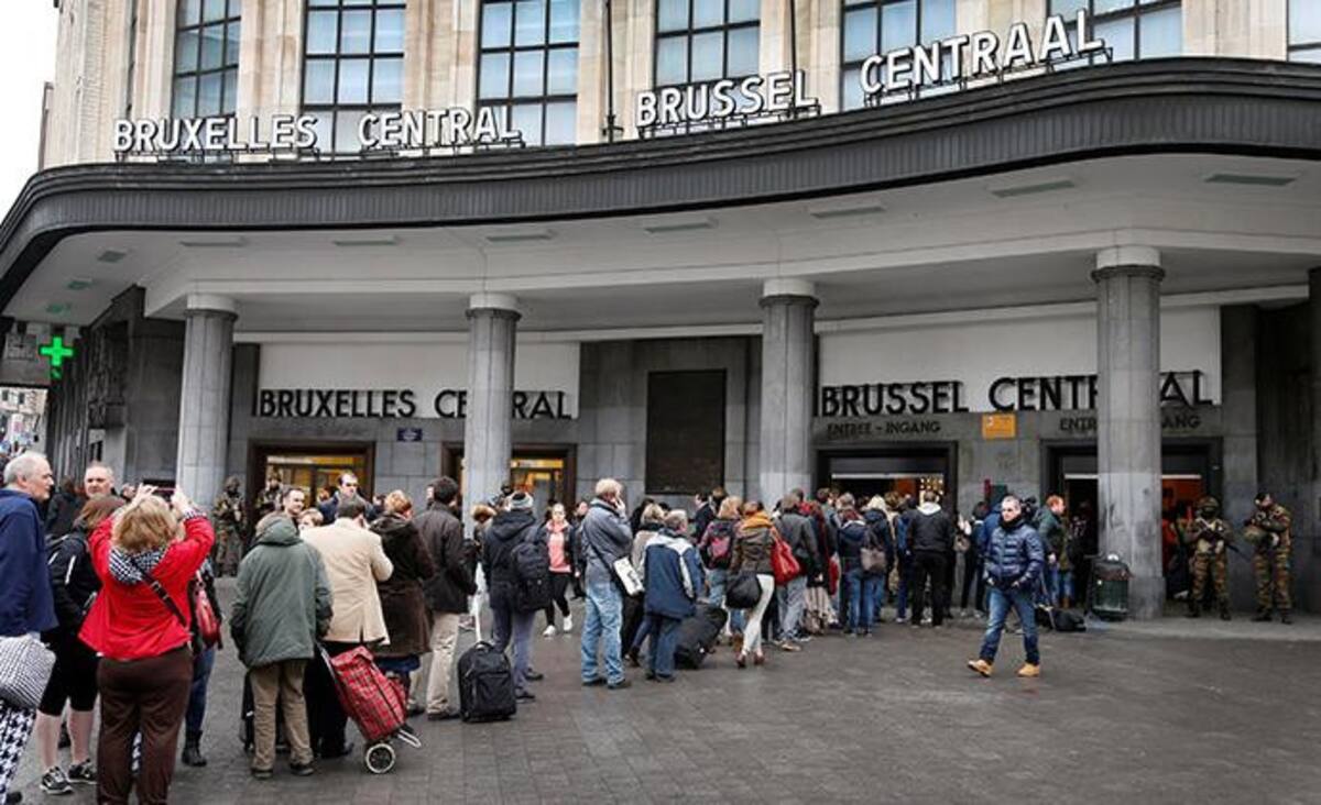 Hombre con cinturón explosivo en Bruselas