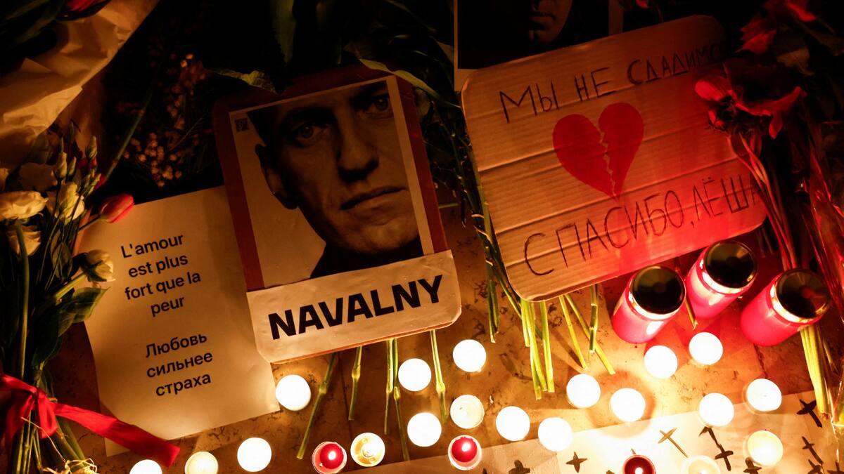Homenaje a Alexéi Navalni en Rusia. Foto: Reuters.