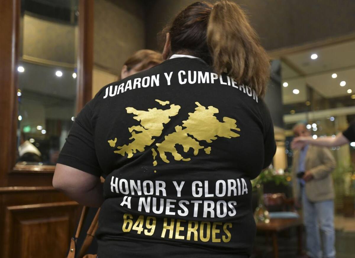 Homenaje a caídos en Malvinas - NA