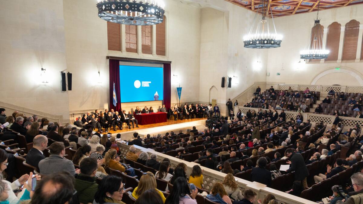 Homenaje a los convencionales constituyentes de 1994, a 30 años de la Reforma Constitucional, en la Universidad Nacional del Litoral. Foto: Prensa