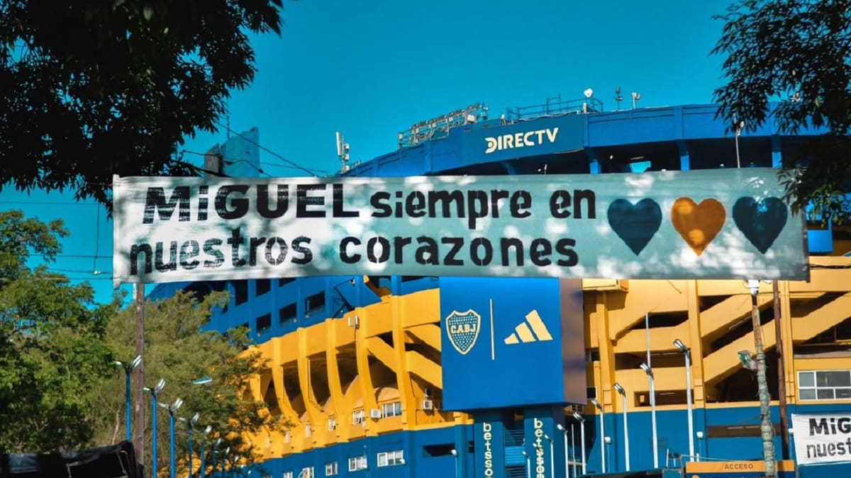 El homenaje a Miguel Ángel Russo en La Bombonera.