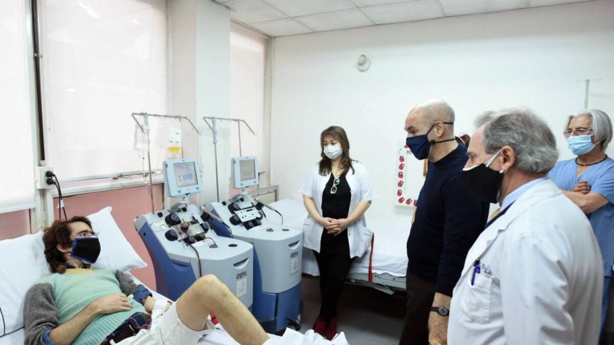 Horacio Rodriguez Larreta en el Hospital Durand, que es el lugar donde se reciben las donaciones de plasma de personas que tuvieron coronavirus y se recuperaron, Foto NA