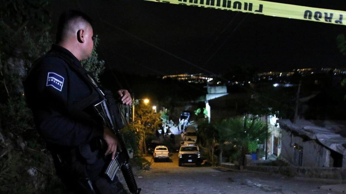 Horror en México, descubren 12 cadáveres en fosa clandestina dentro de una casa