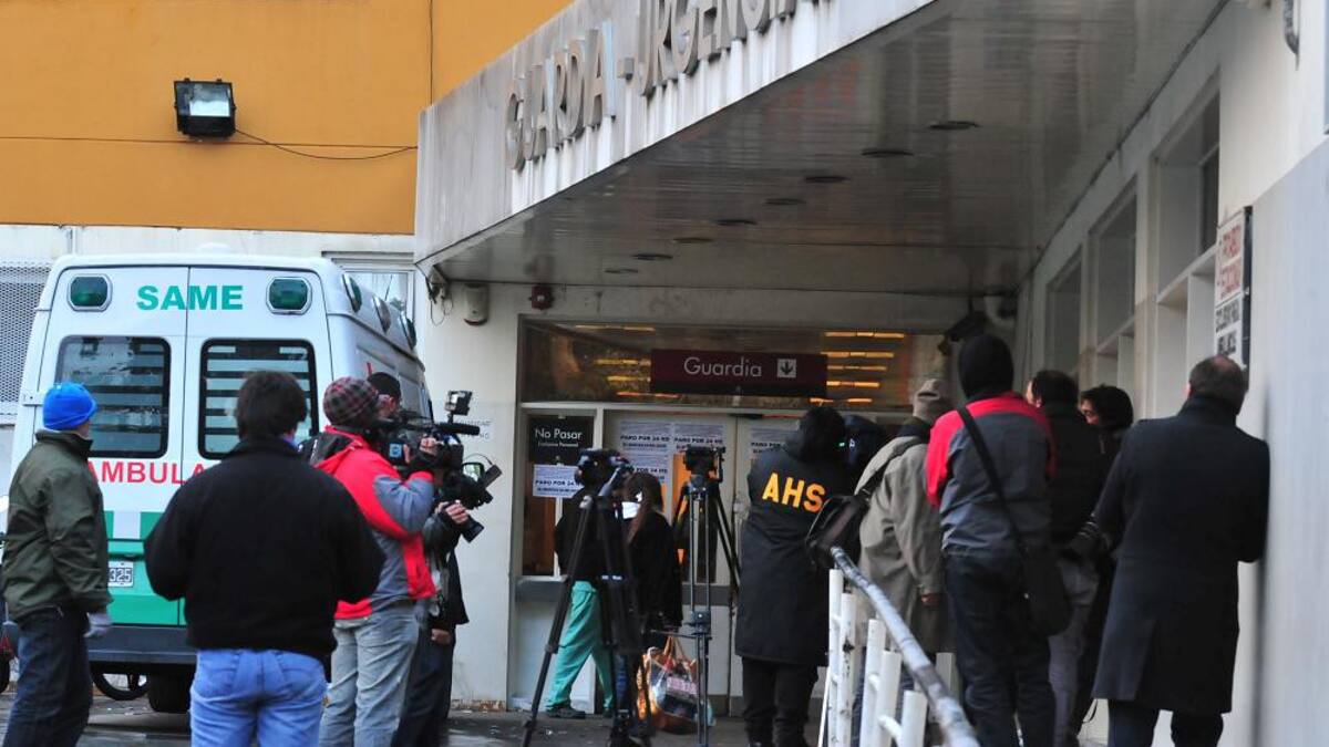 Mujer se desvaneció y murió frente al hospital Santojanni