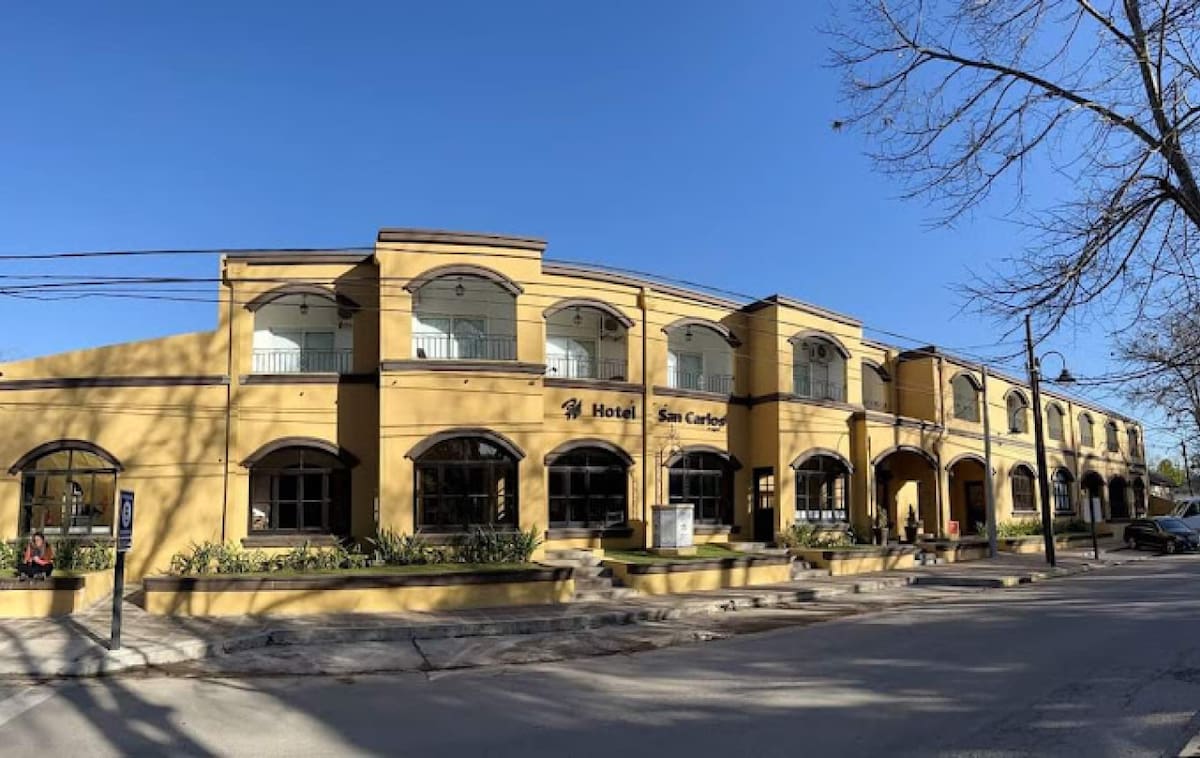 Hotel San Carlos, San Antonio de Areco. Foto Canal26.com