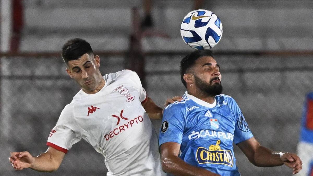 Huracán empató sin goles ante Sporting Cristal. Foto: NA.