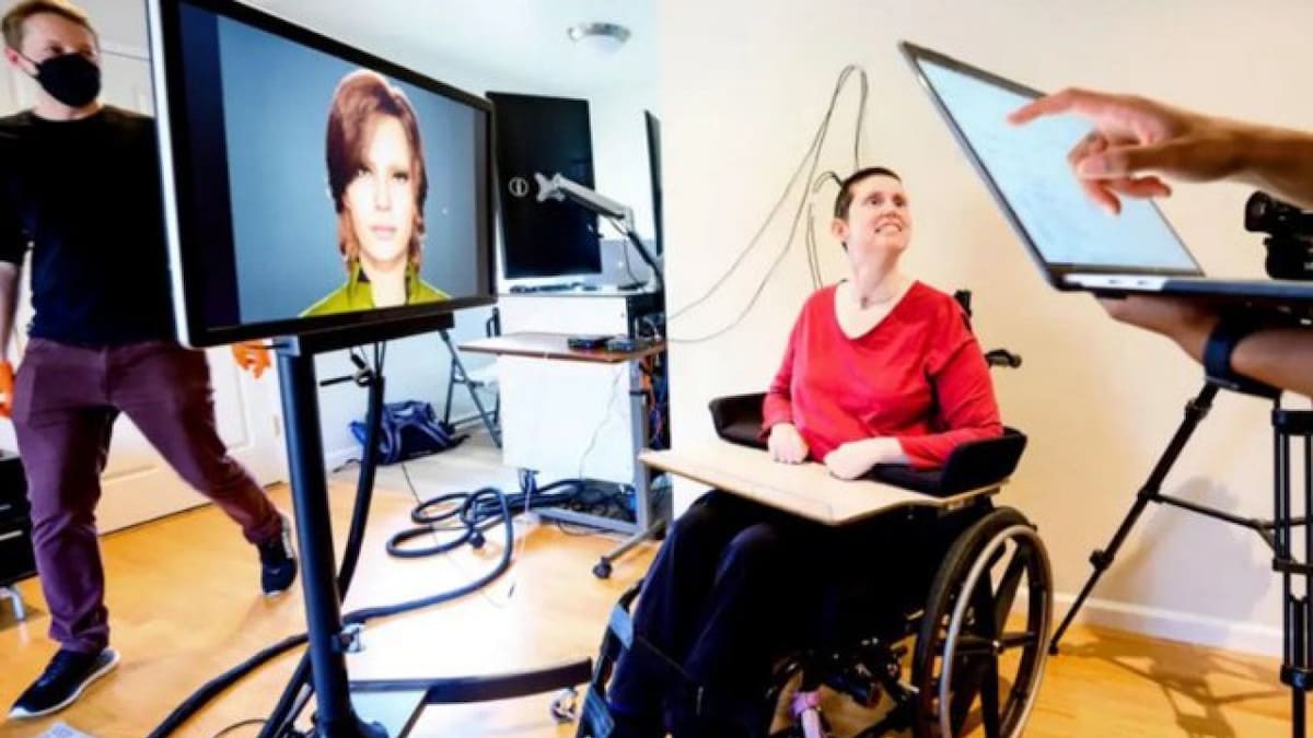 Implantes cerebrales y un avatar digital "devuelven” el habla a una mujer con parálisis. Foto Twitter.