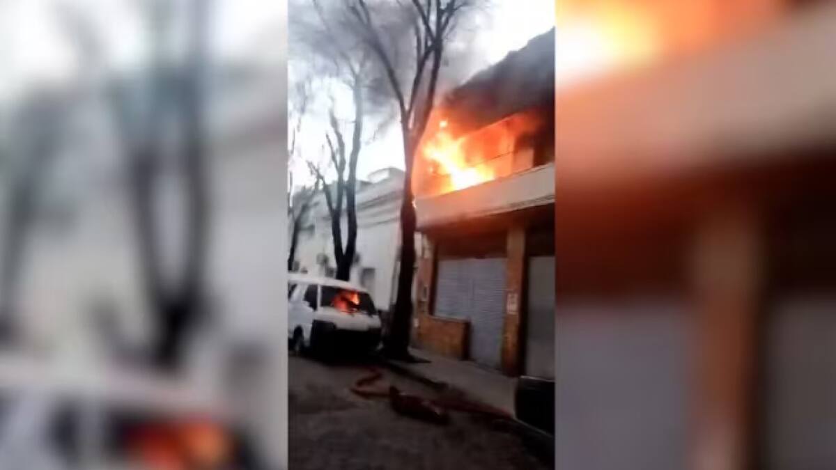 Incendio en Caballito. Foto: Captura de video X.