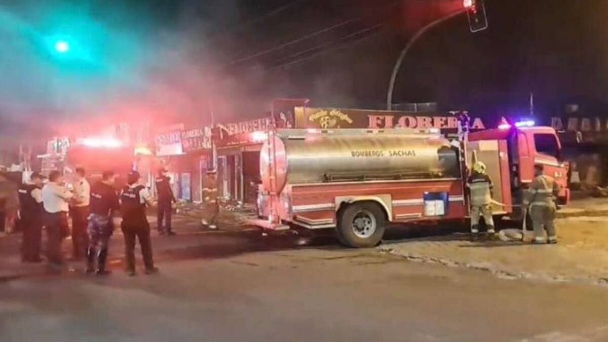 Los bomberos rápidamente trabajaron en la zona afectada. Foto: X