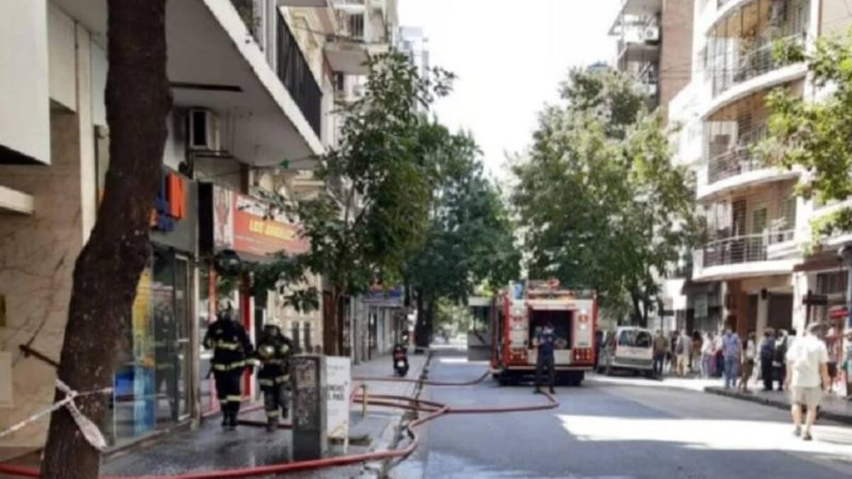 Incendio en un edificio en Almagro: ocho personas fueron atendidas por inhalación de monóxido de carbono