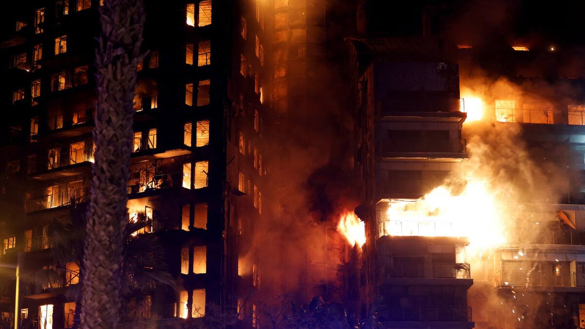 Incendio en Valencia. Foto: Reuters.