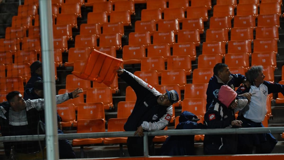 Incidentes con hinchas de Quilmes. Foto: Télam