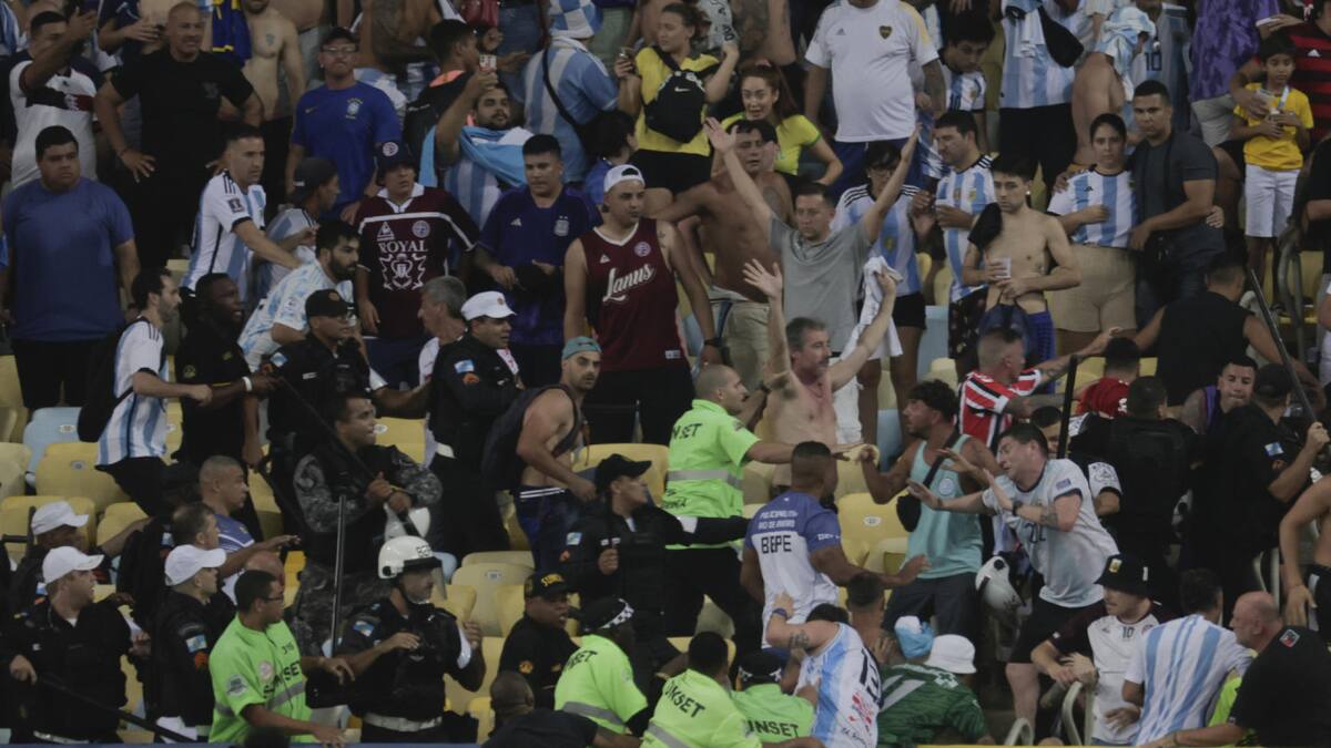 Incidentes en el Brasil - Argentina por Eliminatorias. Foto: EFE.