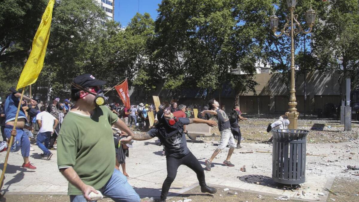 Incidentes en el Congreso 2017, NA