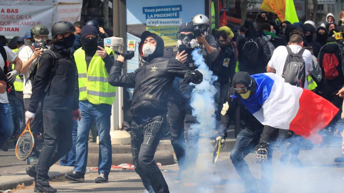 Incidentes en manifestación de Chalecos amarillos y Black Blocks en Paris (Reuters)