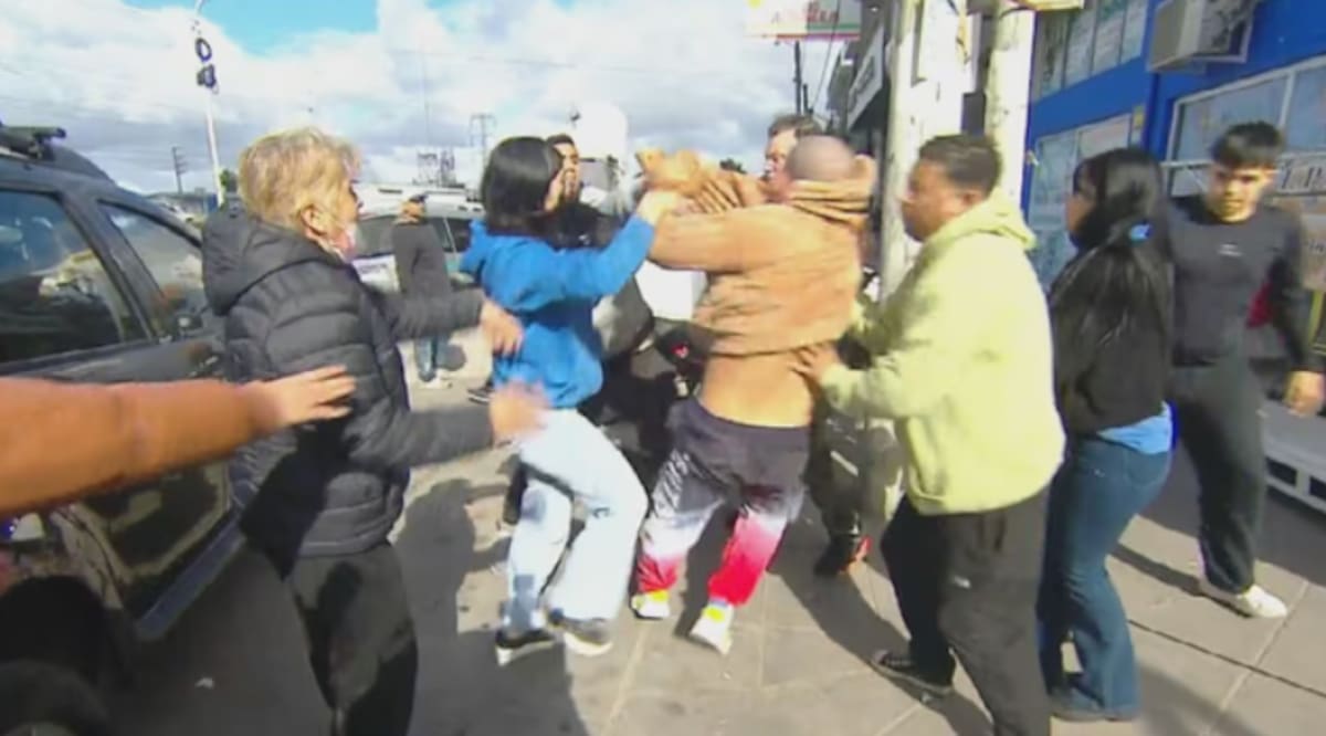 Incidentes frente a una clínica ilegal en el Conurbano.