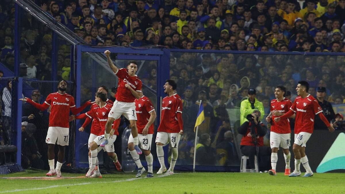 Independiente venció a Racing en La Bombonera. Foto: NA/Damián Dopacio.