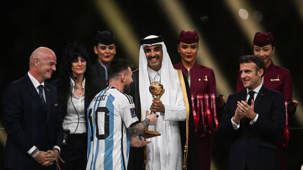 Infantino y Macron en la premiación final. Foto: Télam