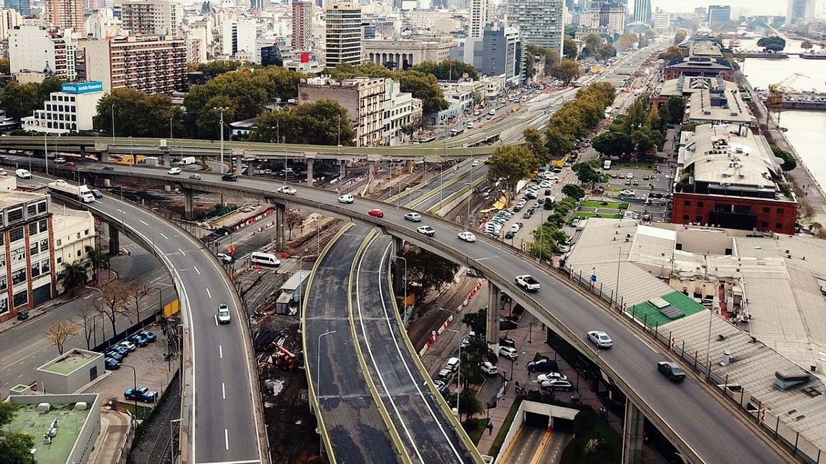 Ingreso a la autopista Buenos Aires-La Plata.