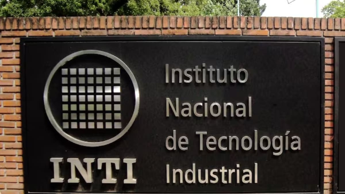 Revés para el Gobierno: la Justicia frenó los despidos y el cierre de más de 600 servicios del INTI