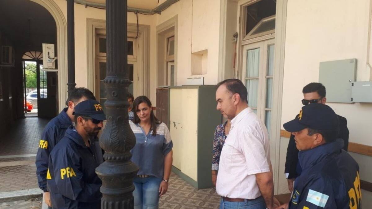 Intendentes K corruptos en Corrientes - Jorge Corona y su pareja Angelina Lesieux