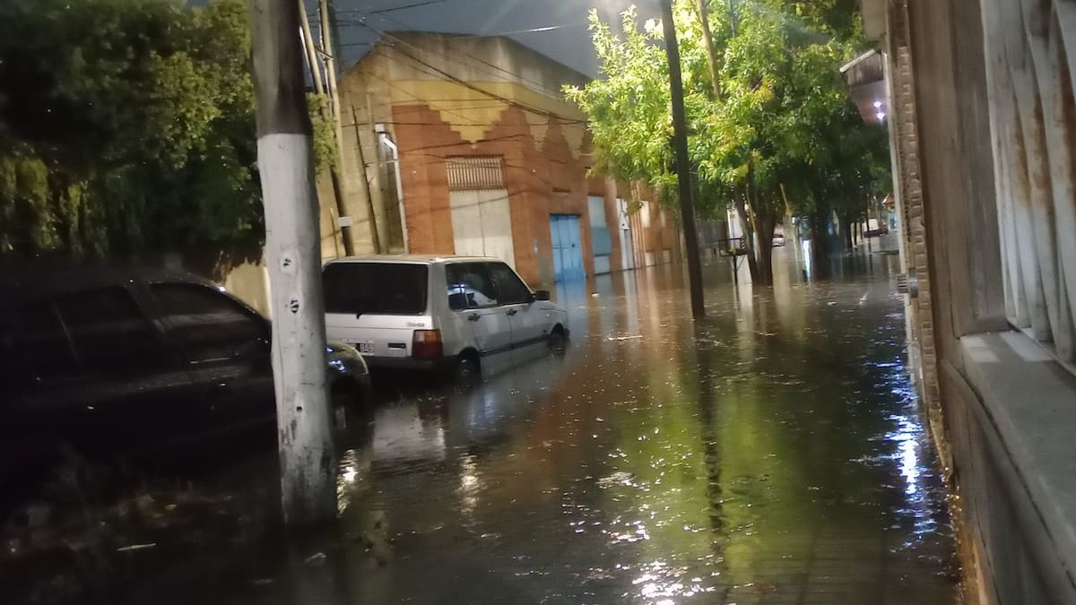 Los videos del temporal en Buenos Aires: importantes inundaciones tras las intensas lluvias