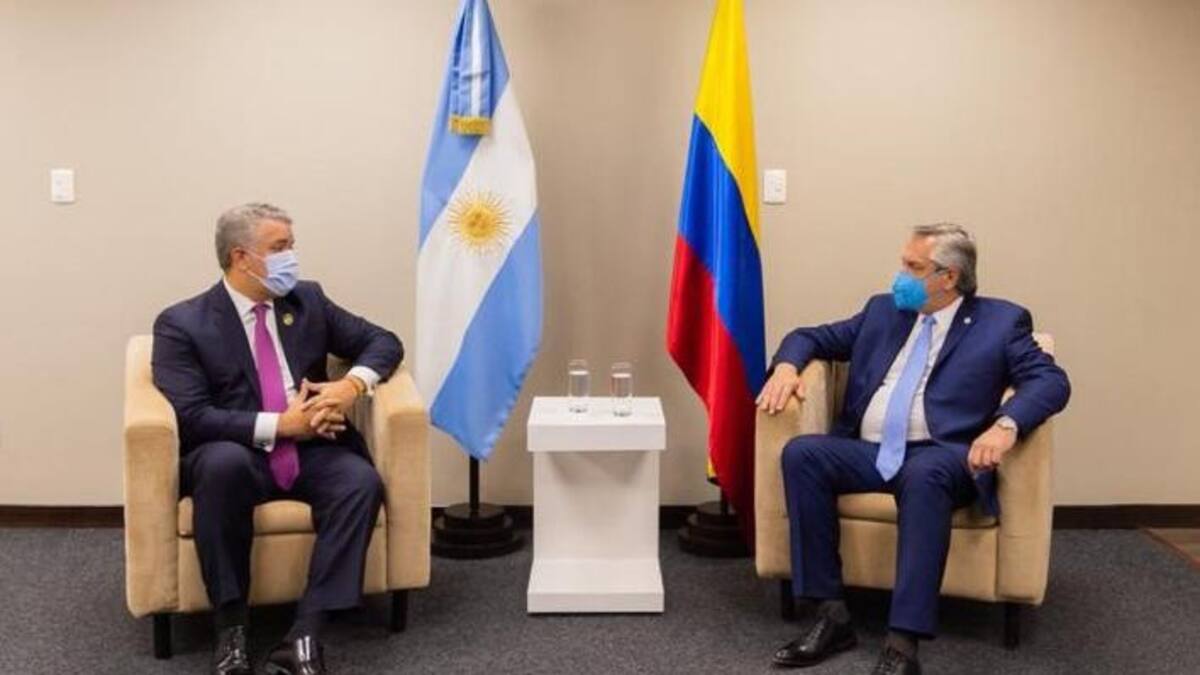 Iván Duque y Alberto Fernández, presidente de Colombia, foto Twitter de Duque