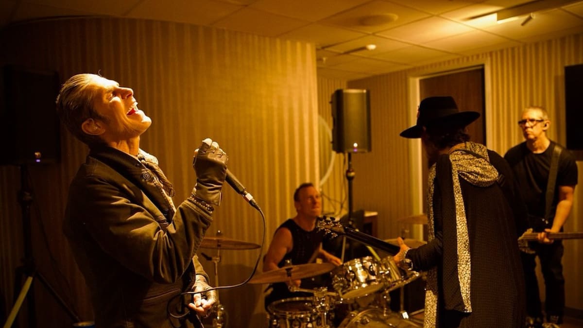 Jane's Addiction canceló su gira y anunció su separación tras la pelea entre Perry Farrell y Dave Navarro