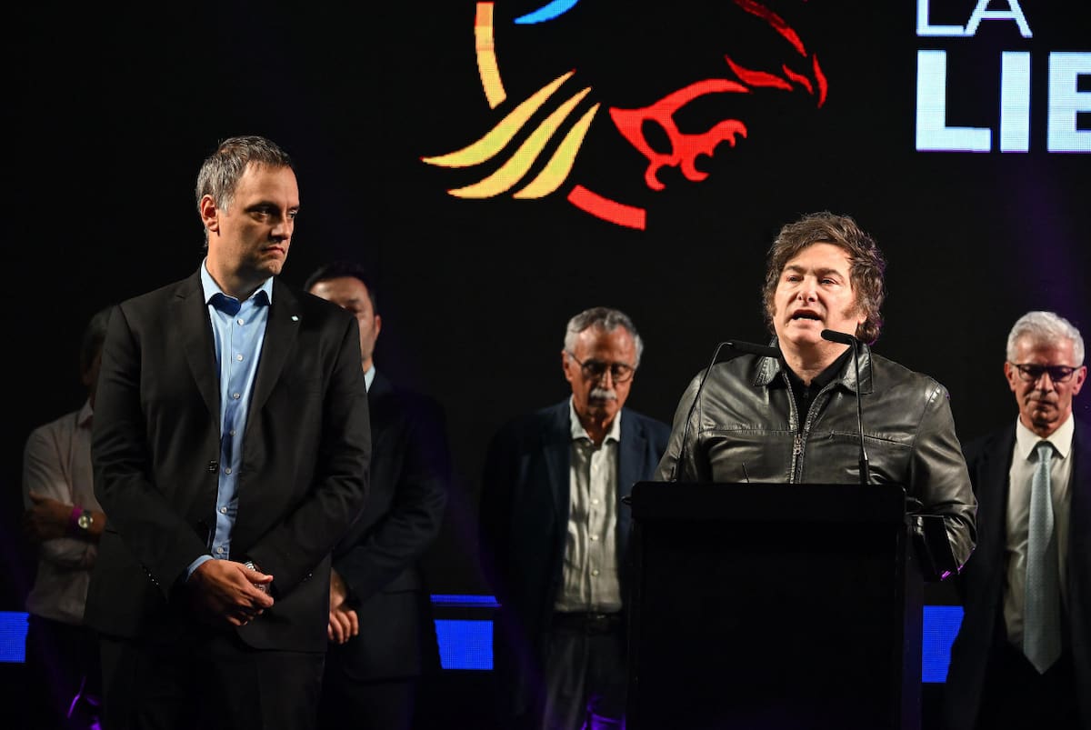 Manuel Adorni y Javier Milei. Foto: Juan Foglia/NA.