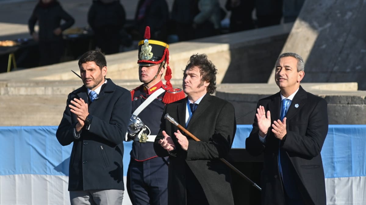 Javier Milei en el acto del día de la Bandera en Rosario. Foto: NA.